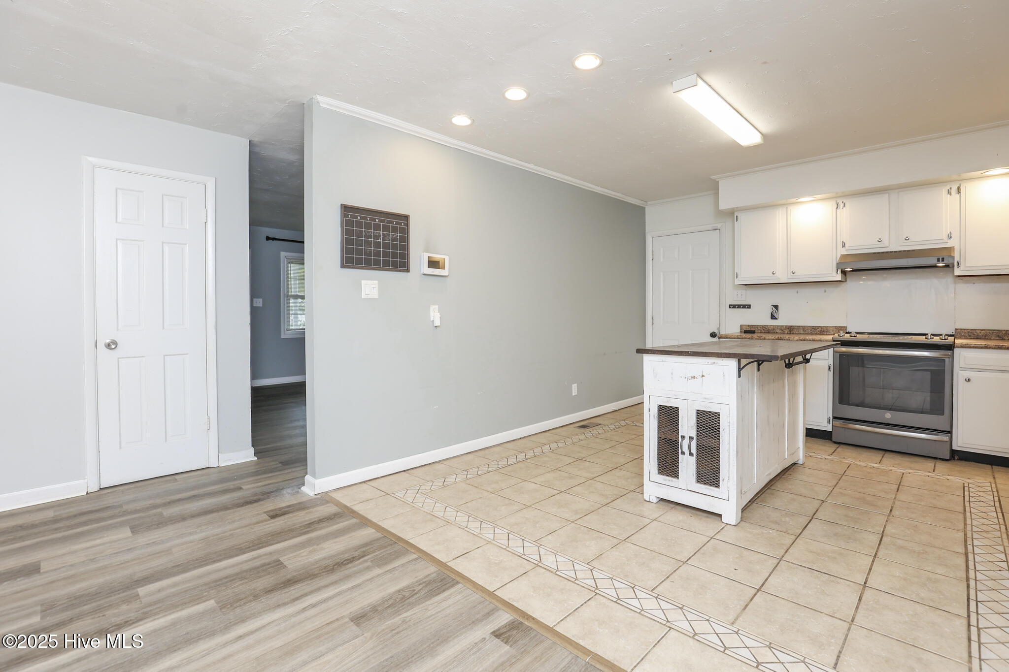 414 Brynn Marr Road Jacksonville, NC 28546 - Photo 9 of 34 Deana- 414 Brynn Marr-25