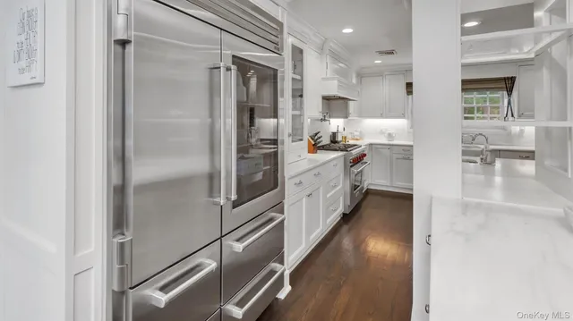 $3,288,888 | 35 Hoaglands Lane, Glen Head, NY 11545