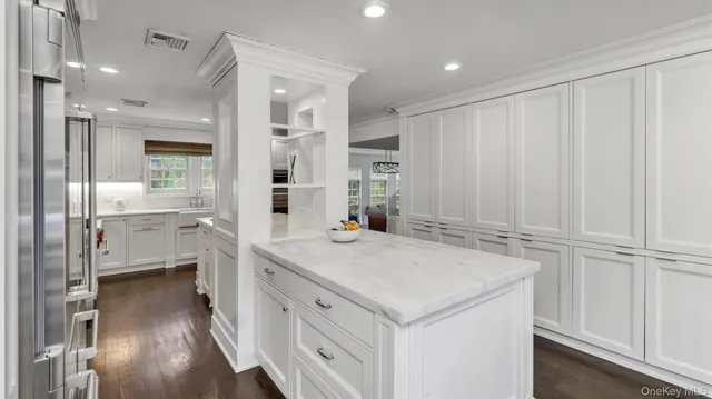 $3,288,888 | 35 Hoaglands Lane, Glen Head, NY 11545