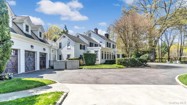 $3,288,888 | 35 Hoaglands Lane, Glen Head, NY 11545