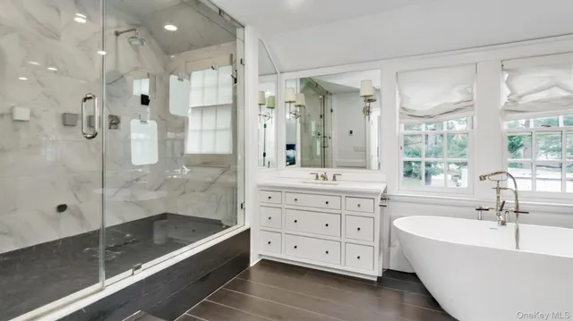 $3,288,888 | 35 Hoaglands Lane, Glen Head, NY 11545