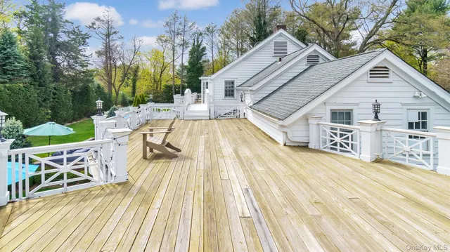 $3,288,888 | 35 Hoaglands Lane, Glen Head, NY 11545