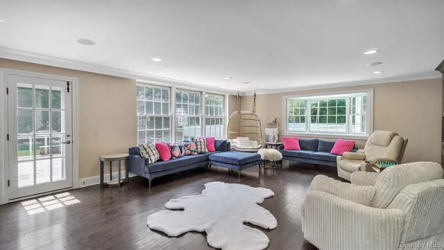 $3,288,888 | 35 Hoaglands Lane, Glen Head, NY 11545