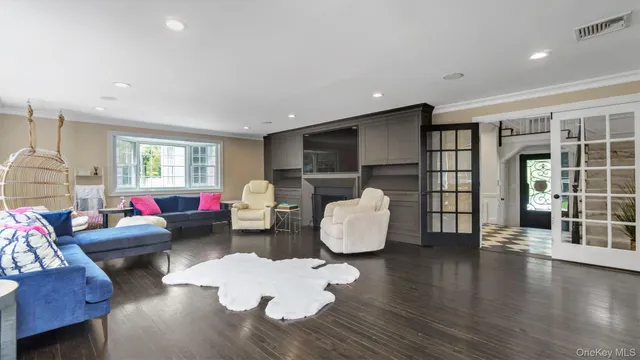 $3,288,888 | 35 Hoaglands Lane, Glen Head, NY 11545