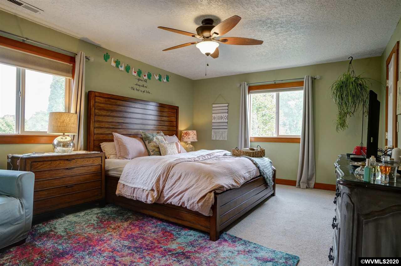 522 North Knights Bridge Road Canby, OR 97013 - Photo 31 of 39 Gallery Image 31