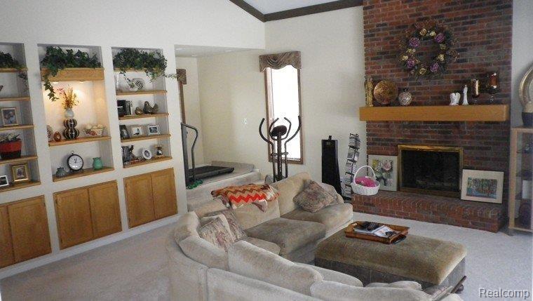 1156 Greenleaf Drive Rochester, MI 48309 - Photo 10 of 25 Awesome Great room