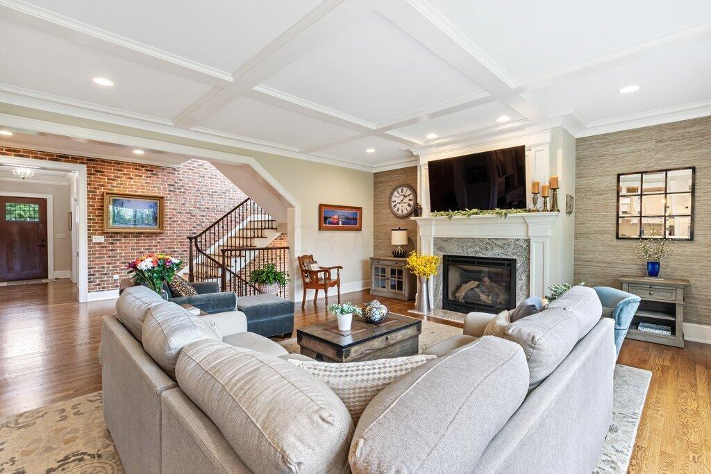 4130 Mountview Road Columbus, OH 43220 - Photo 6 of 15 4130 Mountview Road-16.jpg-SMALL