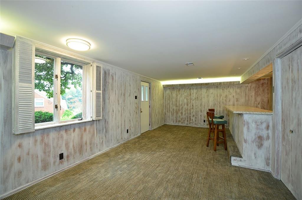 1600 Greentree Road Pittsburgh, PA 15220 - Photo 14 of 21 Gallery Image 14