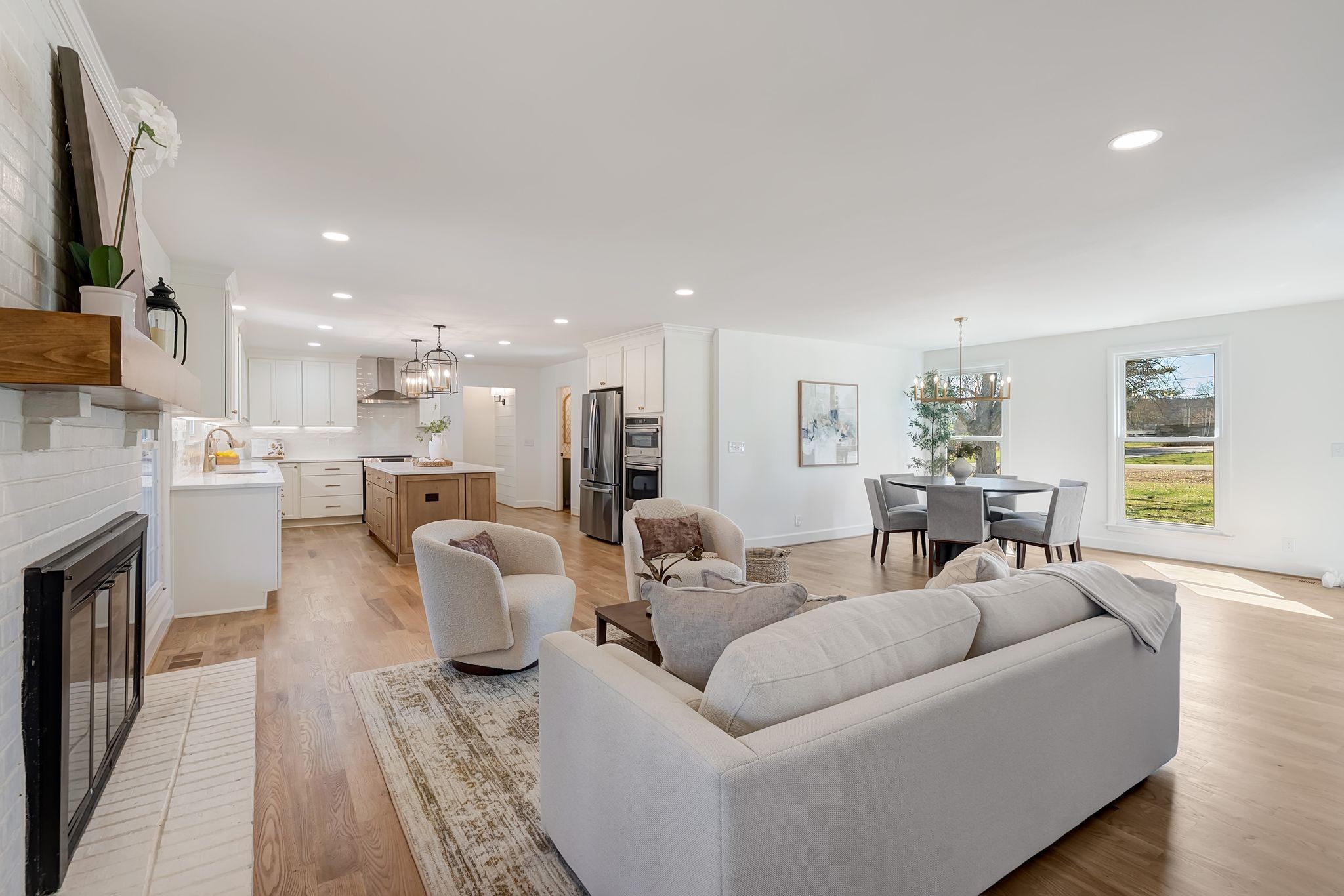 108 Poplar Street Franklin, TN 37064 - Photo 10 of 33 a living room with furniture and a flat screen tv