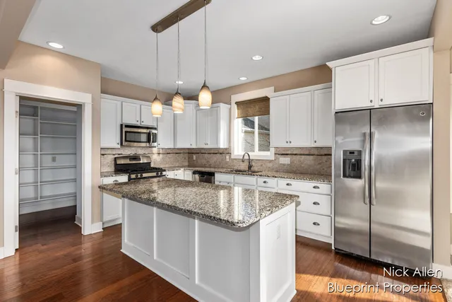 $549,900 | 3792 Preserve Drive Northeast, Belmont, MI 49306