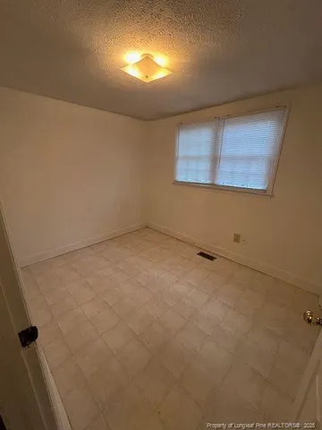 $1,200 | 13388 Nc Highway East, Lumberton, NC 28360