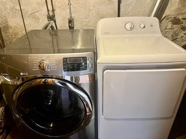 $3,300 | 616 Adams Street, Unit 1, Quincy, MA 02169