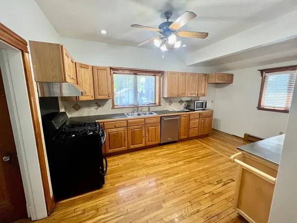 $3,300 | 616 Adams Street, Unit 1, Quincy, MA 02169