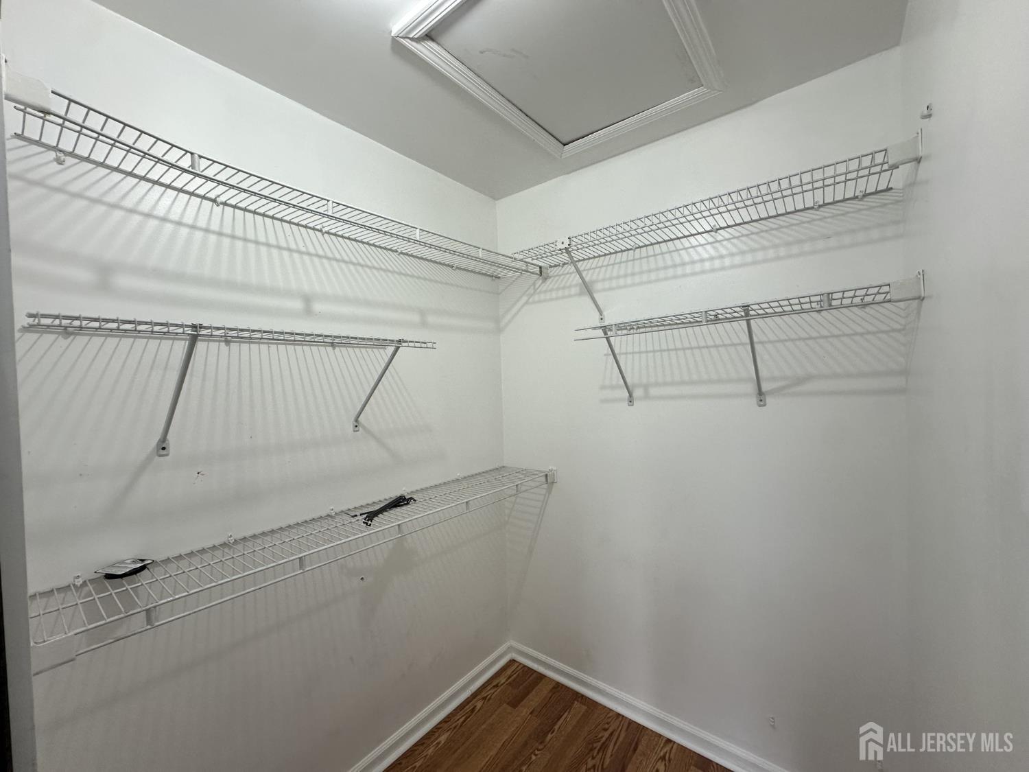 437 Edpas Road New Brunswick, NJ 08901 - Photo 6 of 9