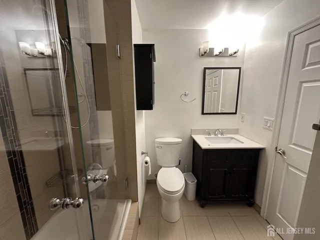 $2,100 | 437 Edpas Road, New Brunswick, NJ 08901