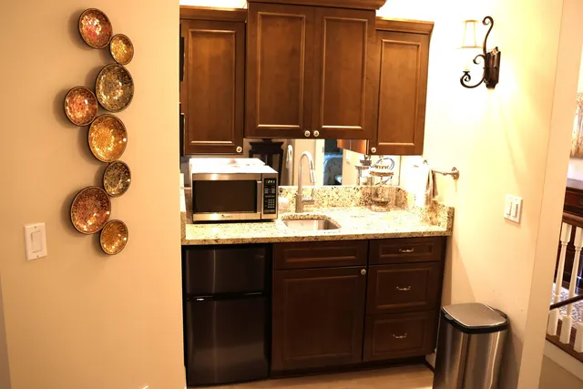 $925,000 | 25817 Cook Street, Wauconda, IL 60084