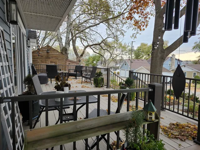 $925,000 | 25817 Cook Street, Wauconda, IL 60084