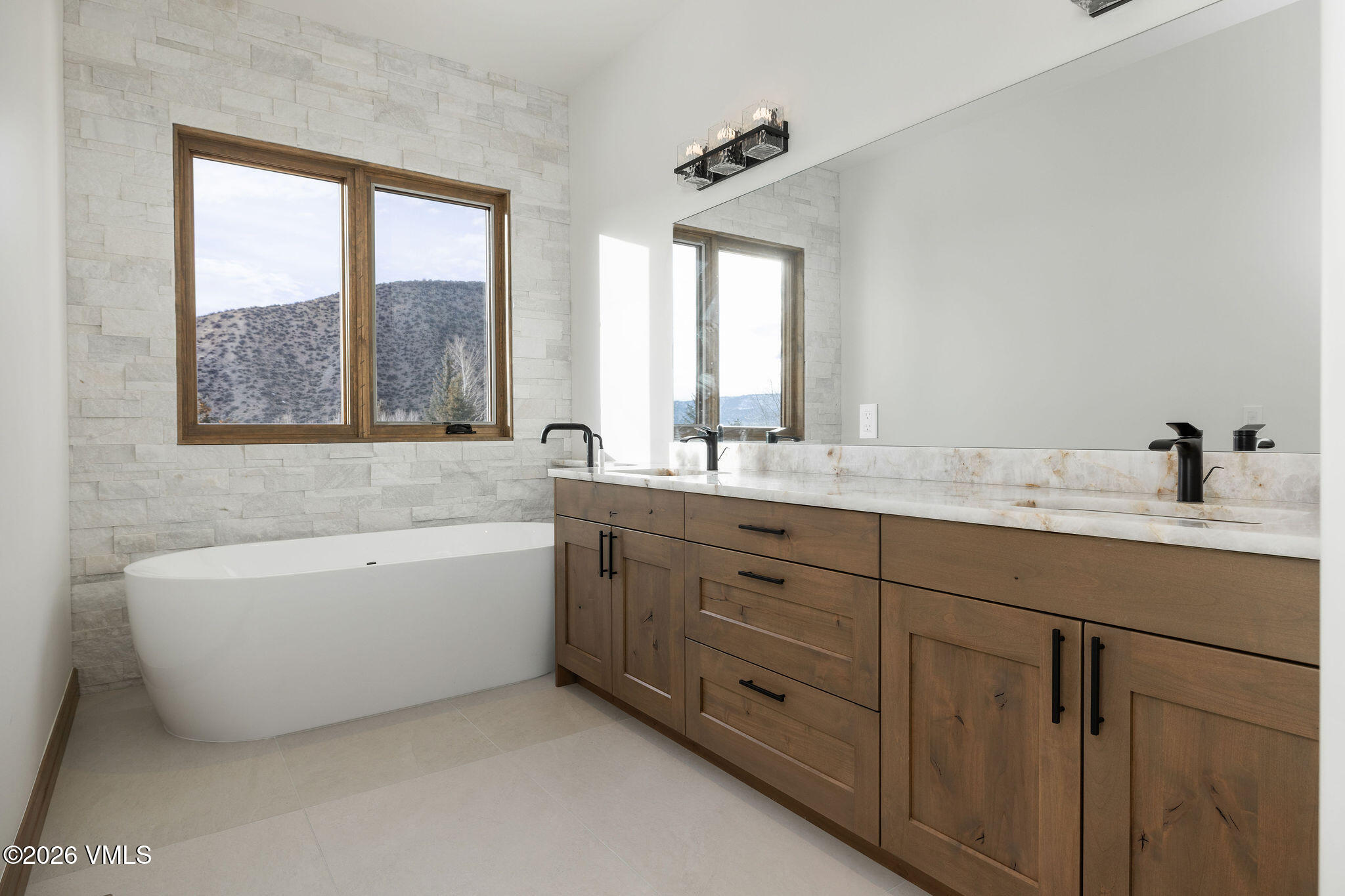 91 Rowel Drive Edwards, CO 81632 - Photo 9 of 14 91_rowel_interior_primary_bath_a