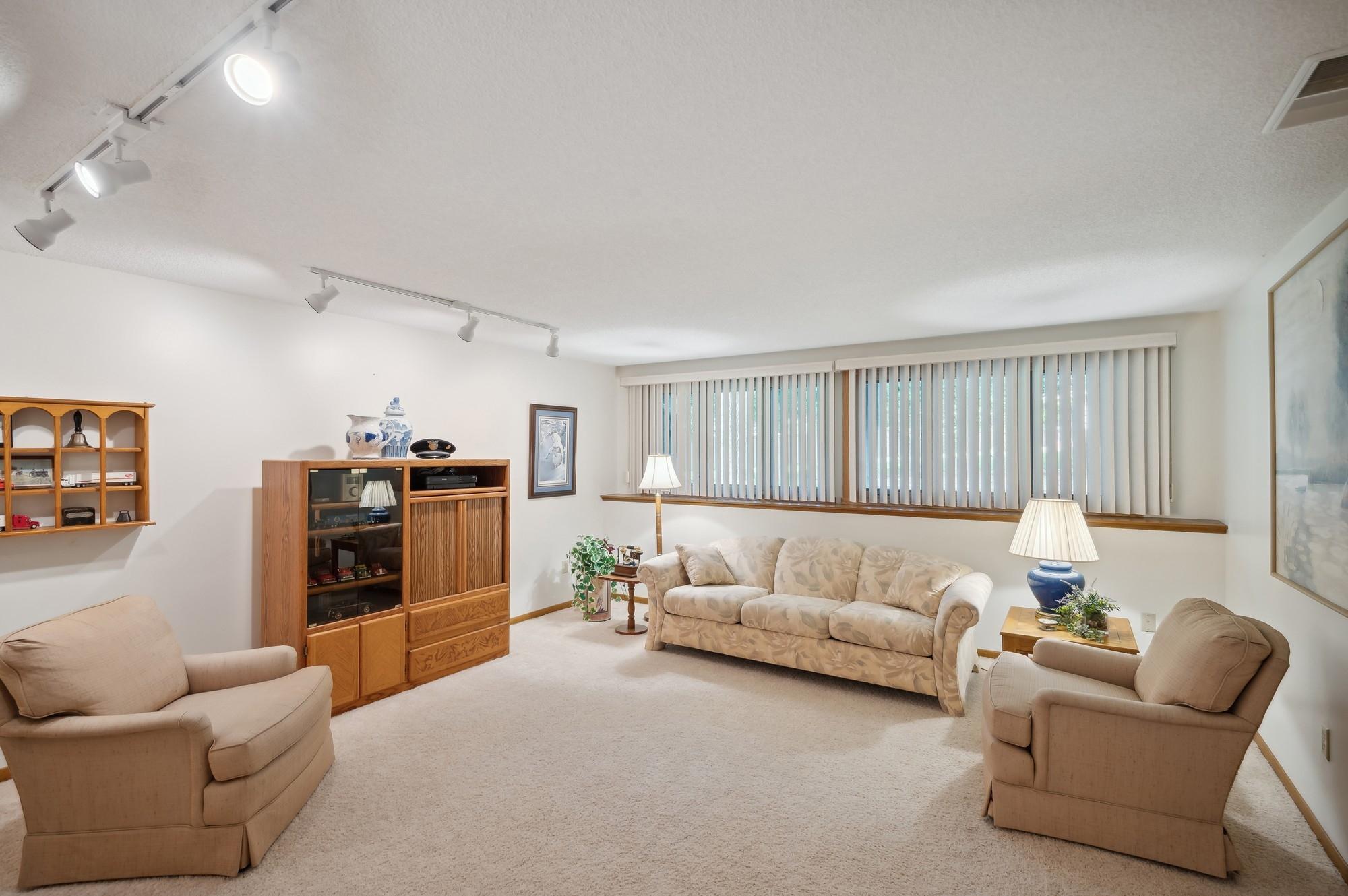 9324 Nesbitt Road Bloomington, MN 55437 - Photo 13 of 21 Gallery Image 13