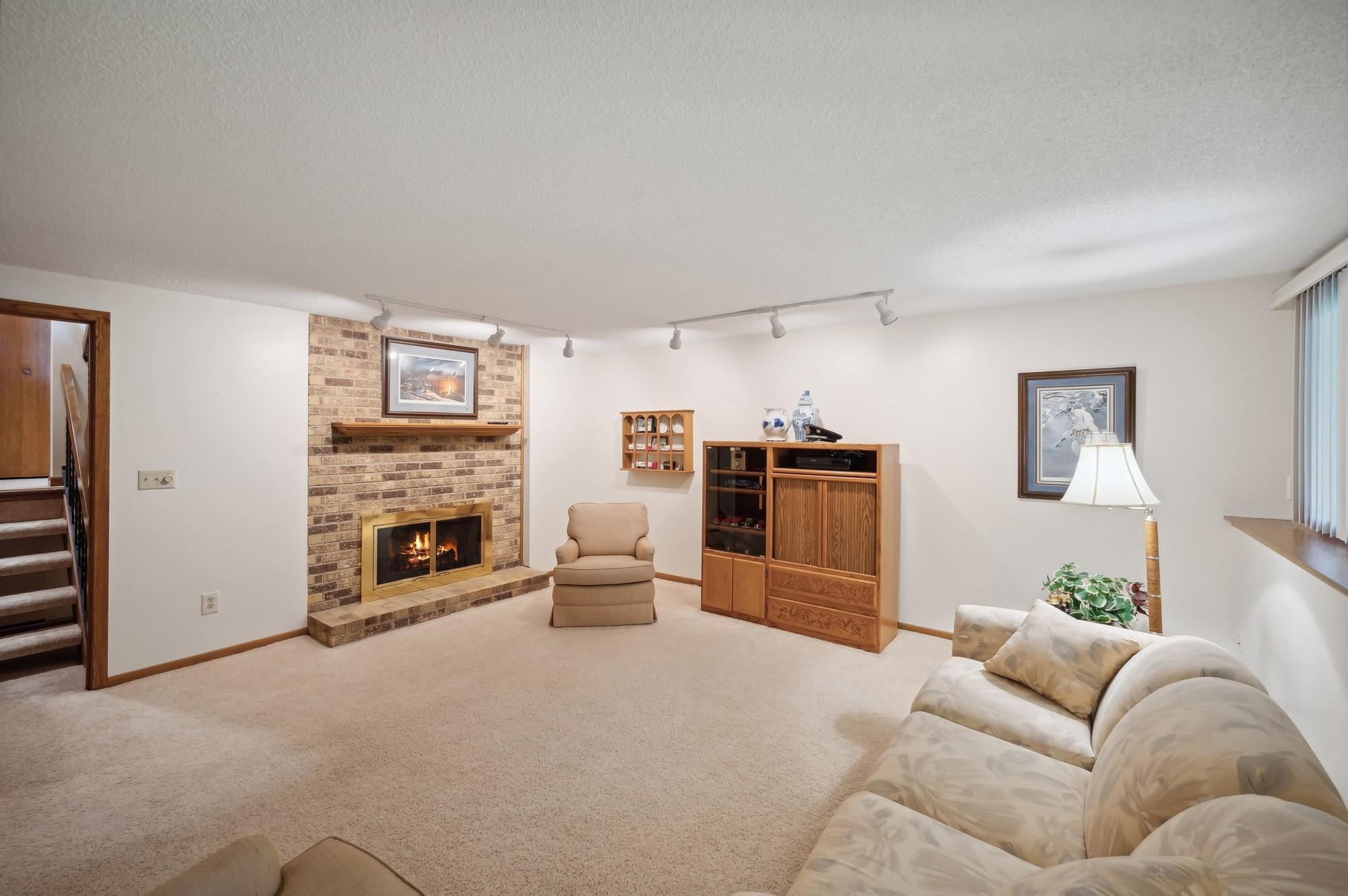 9324 Nesbitt Road Bloomington, MN 55437 - Photo 14 of 21 Gallery Image 14