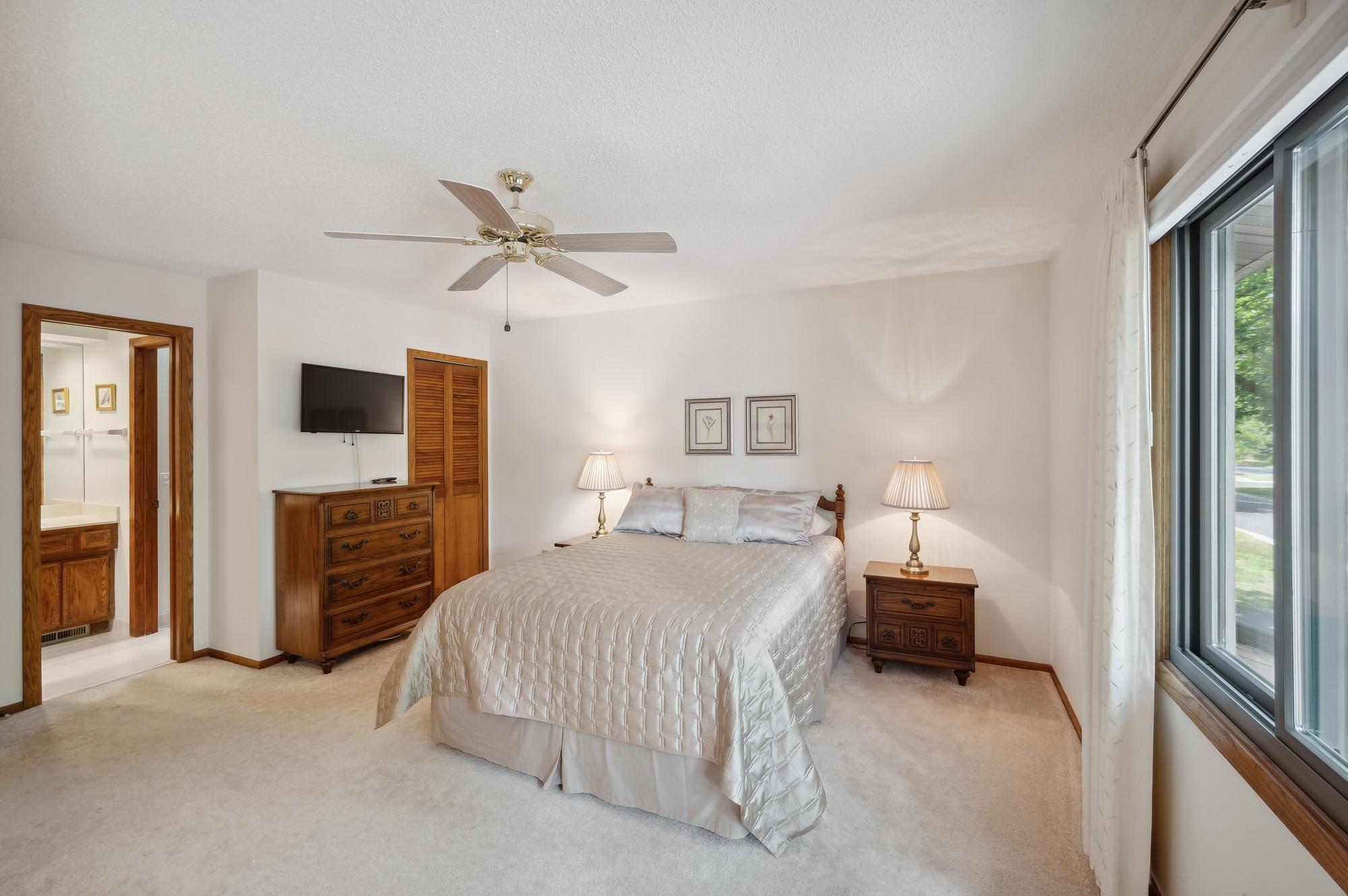 9324 Nesbitt Road Bloomington, MN 55437 - Photo 9 of 21 Gallery Image 9