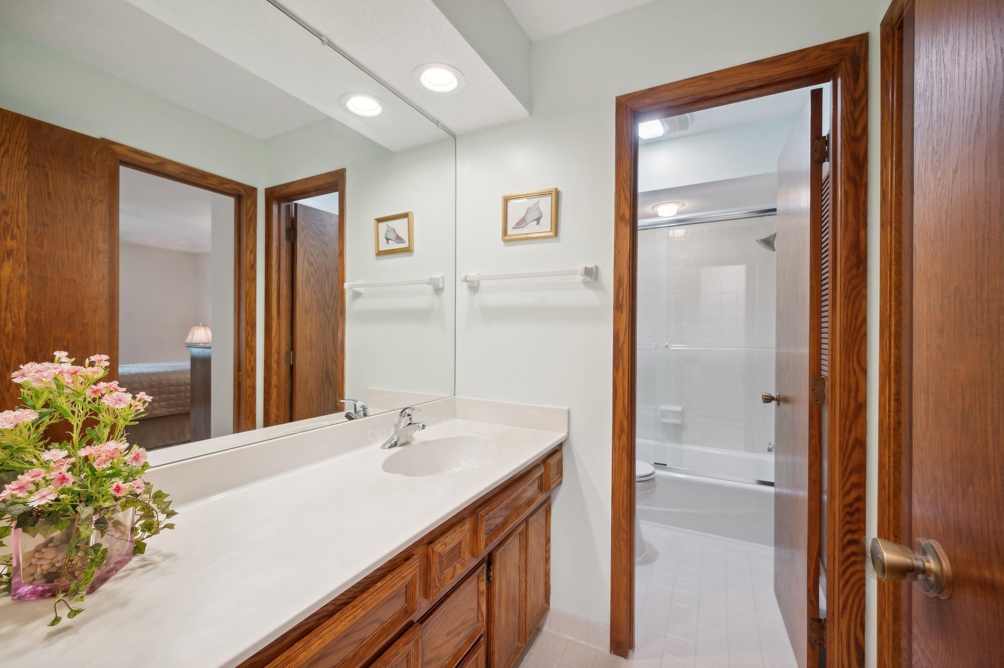 9324 Nesbitt Road Bloomington, MN 55437 - Photo 10 of 21 Gallery Image 10