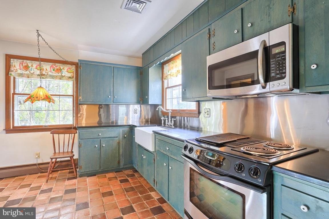 149 Valley Road Mount Gretna, PA 17064 - Photo 9 of 23 Gallery Image 9