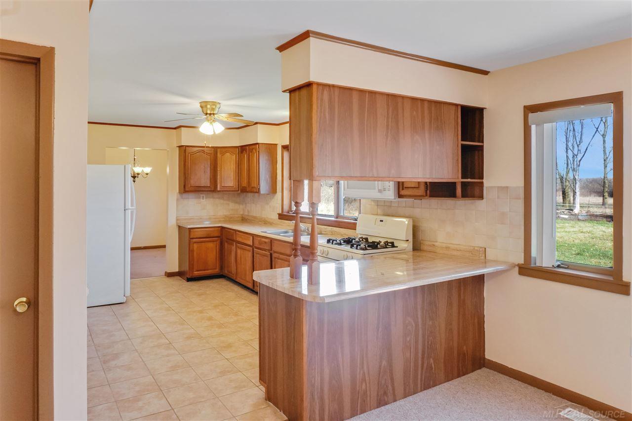 390 Palms Road Goodells, MI 48027 - Photo 12 of 39 50071660-11.JPG