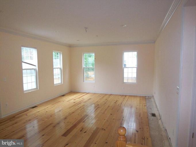 9145 Lanham Severn Road Lanham, MD 20706 - Photo 2 of 16 Family Room