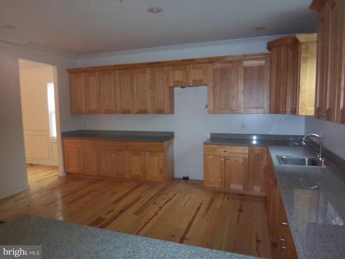 9145 Lanham Severn Road Lanham, MD 20706 - Photo 4 of 16 Kitchen