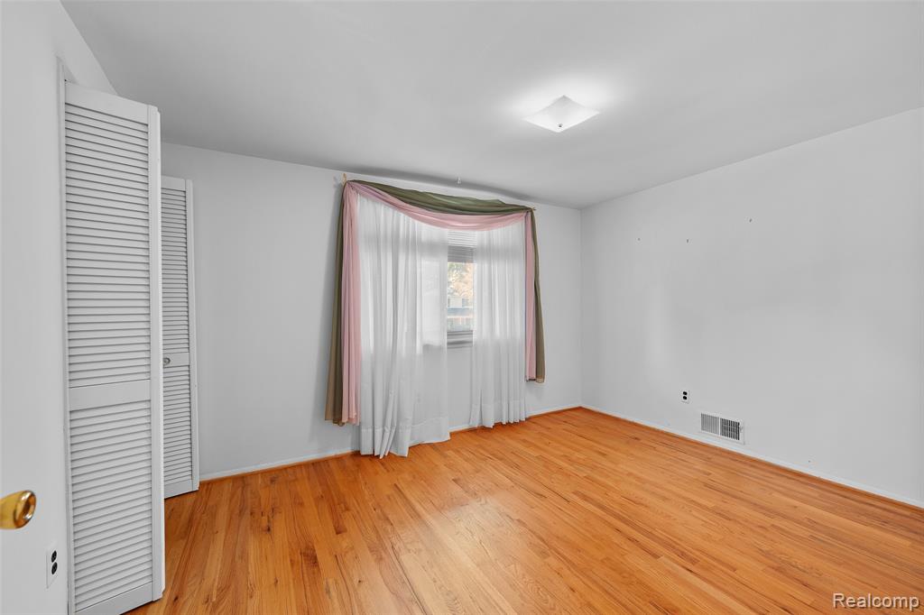 42990 Arlington Road Canton, MI 48187 - Photo 37 of 46