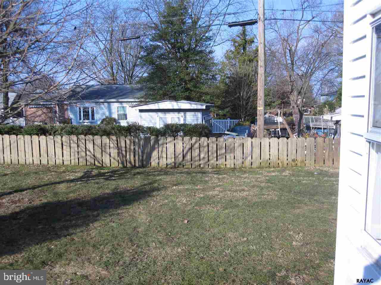 302 Wynwood Road York, PA 17402 - Photo 11 of 34 Gallery Image 11