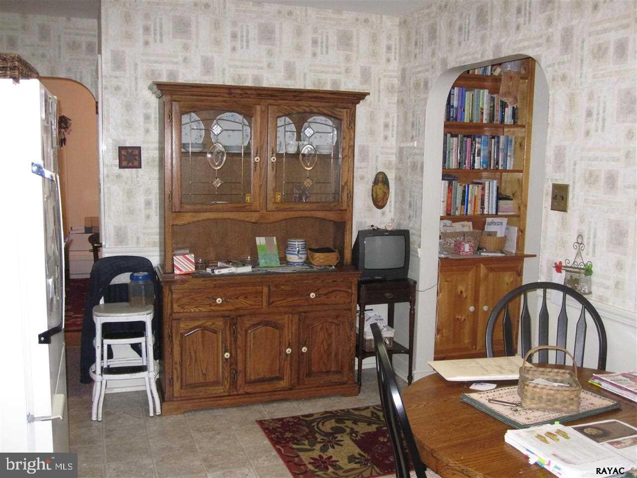 302 Wynwood Road York, PA 17402 - Photo 17 of 34 Gallery Image 17