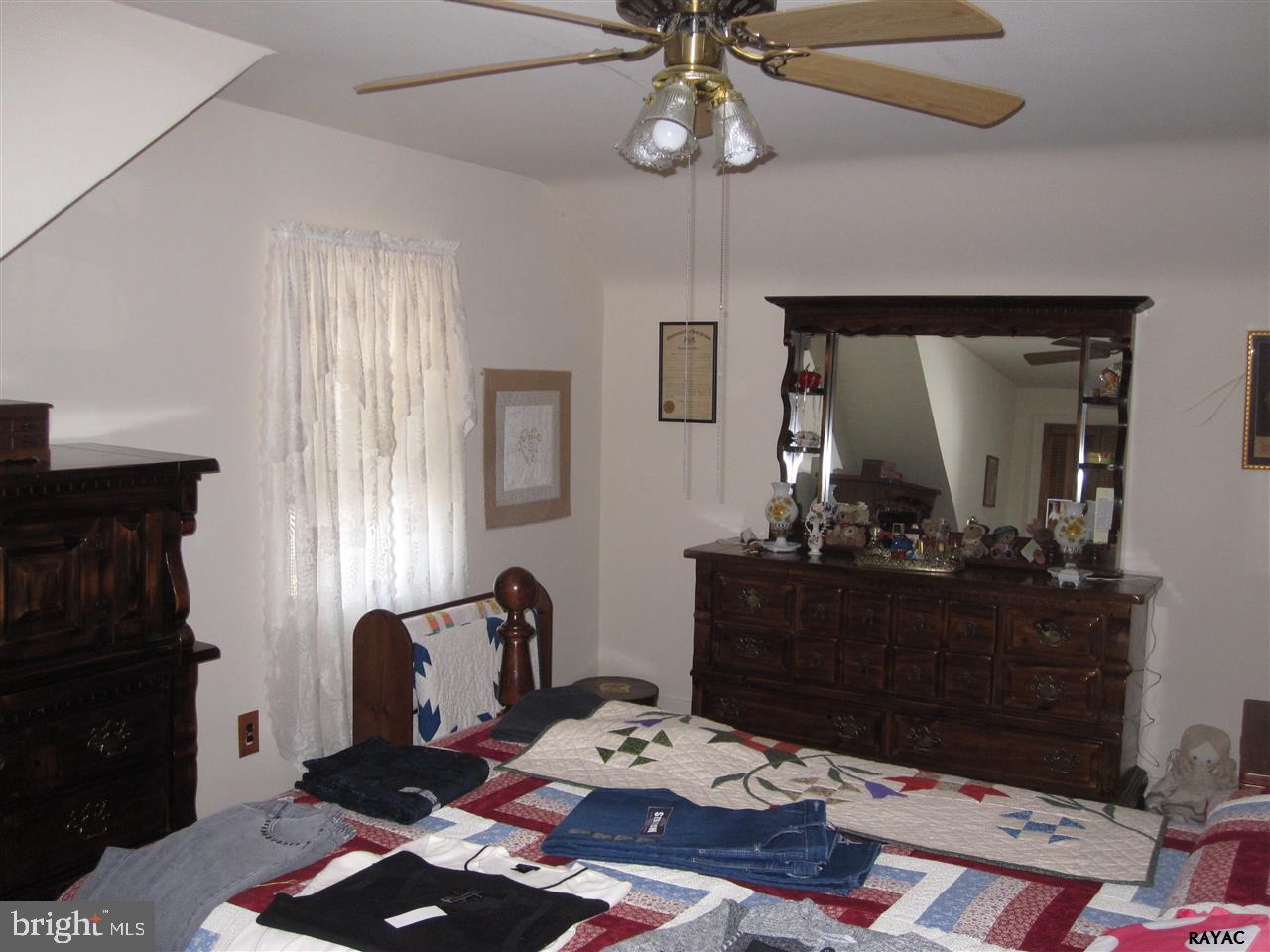 302 Wynwood Road York, PA 17402 - Photo 23 of 34 Gallery Image 23