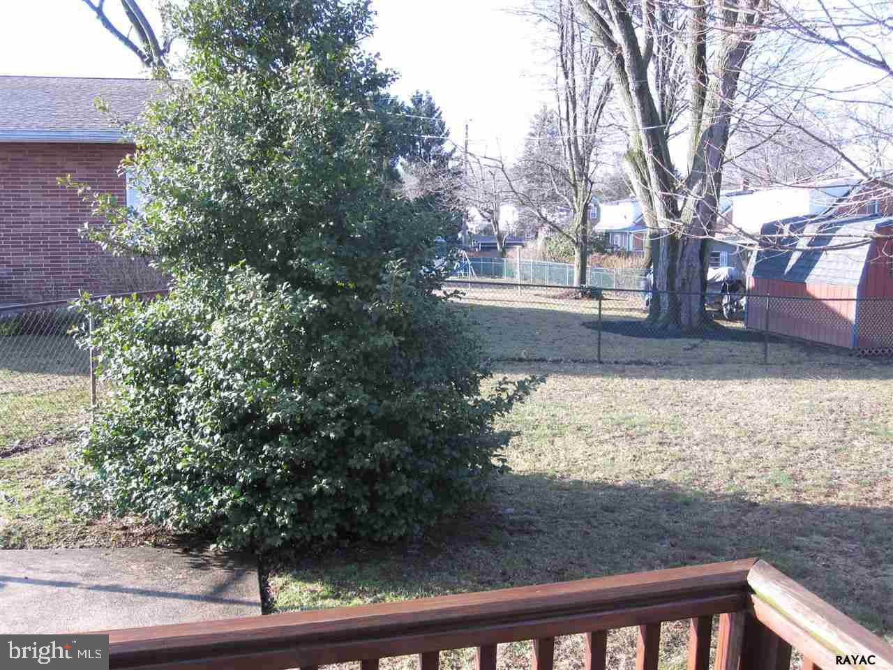 302 Wynwood Road York, PA 17402 - Photo 10 of 34 Gallery Image 10
