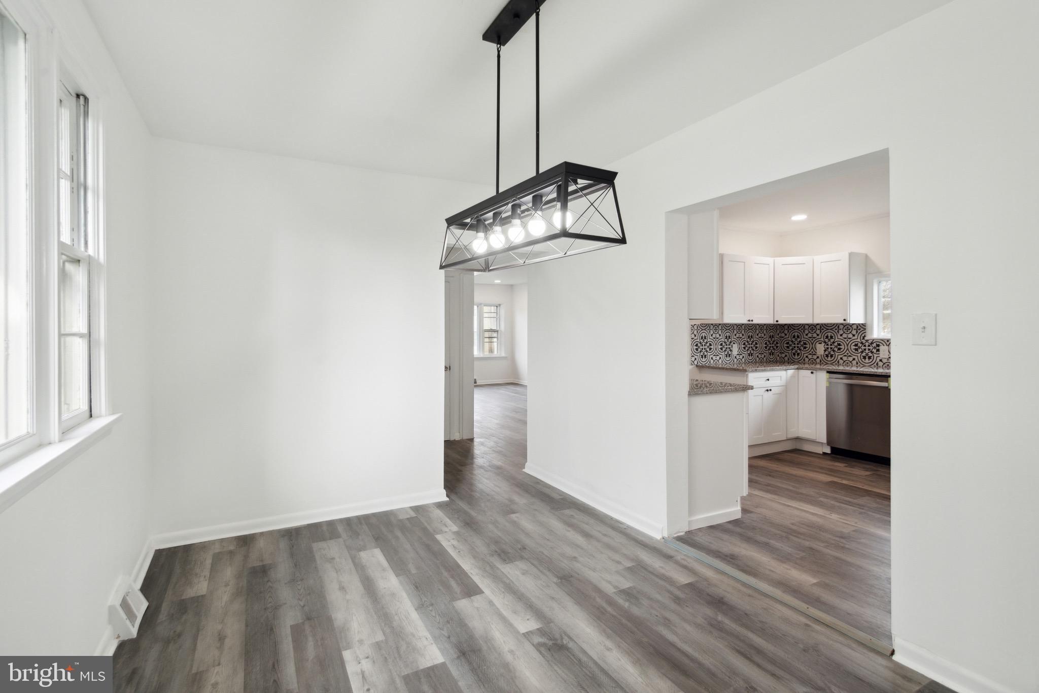 29 Nicholson Road Mount Ephraim, NJ 08059 - Photo 9 of 25 Dining room perfectly adjacent from the kitchen
