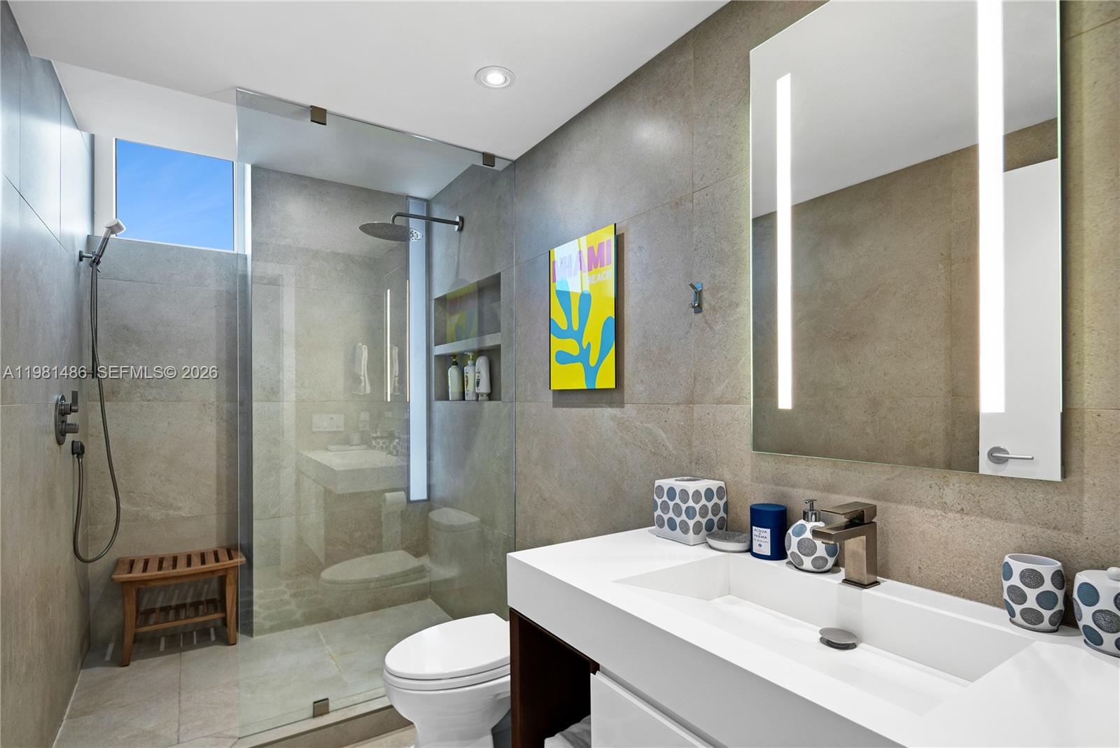 3801 Collins Avenue, Unit 1906 Miami Beach, FL 33140 - Photo 13 of 24