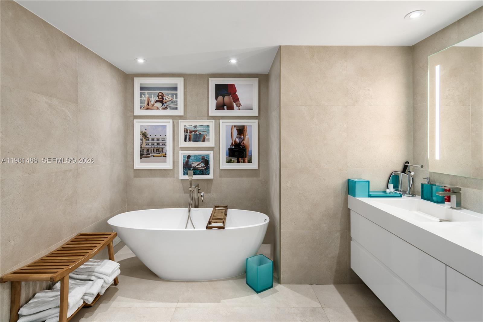 3801 Collins Avenue, Unit 1906 Miami Beach, FL 33140 - Photo 9 of 24