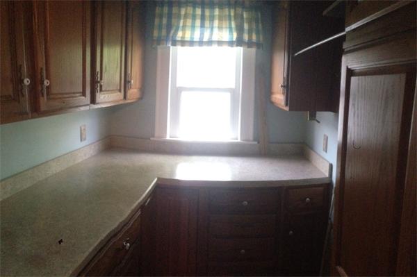 151-153 Draper Street Springfield, MA 01108 - Photo 9 of 13 a view of empty room with window