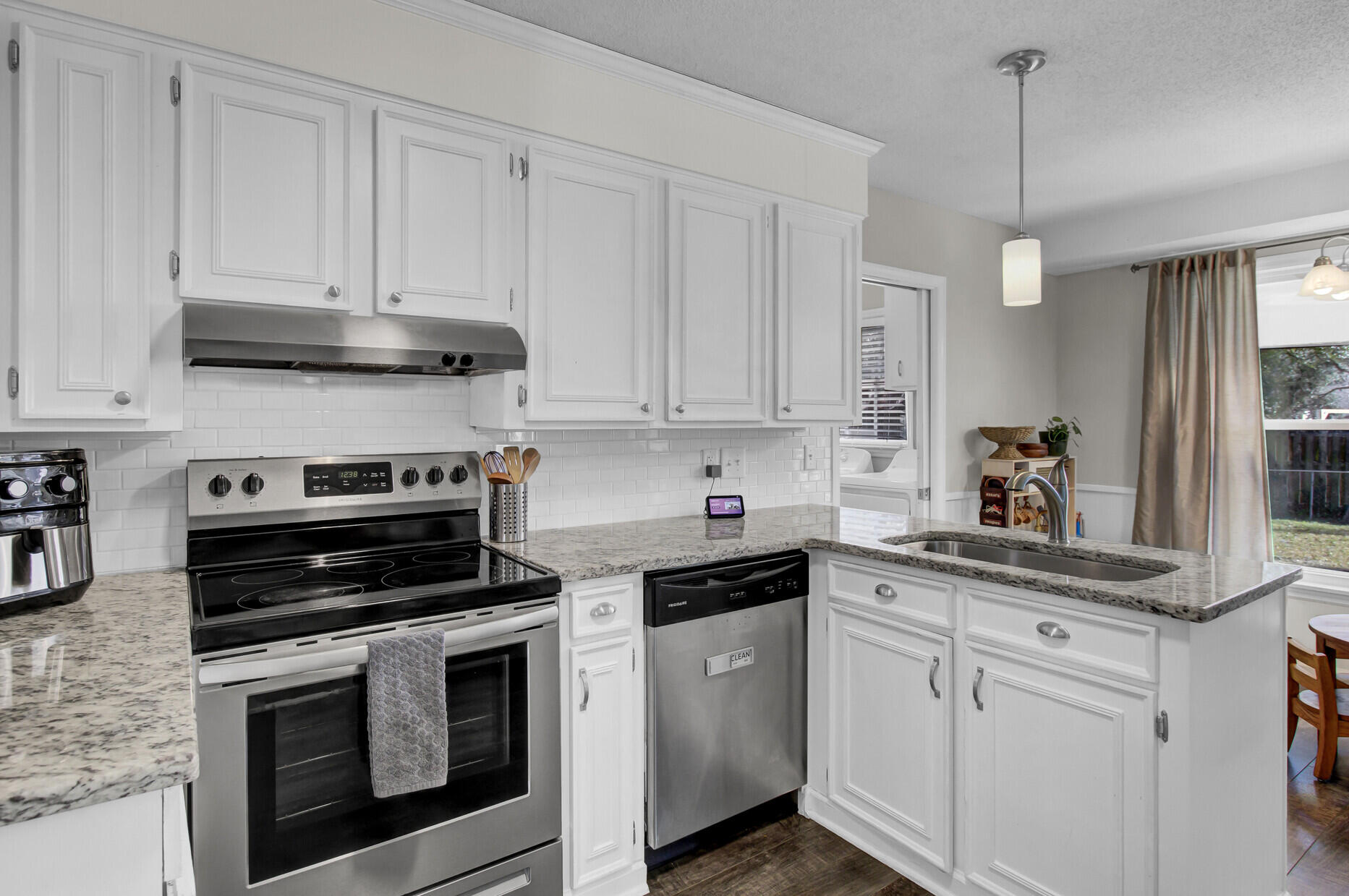 1017 Yeamans Hall Road Hanahan, SC 29410 - Photo 16 of 43 17_19_mls
