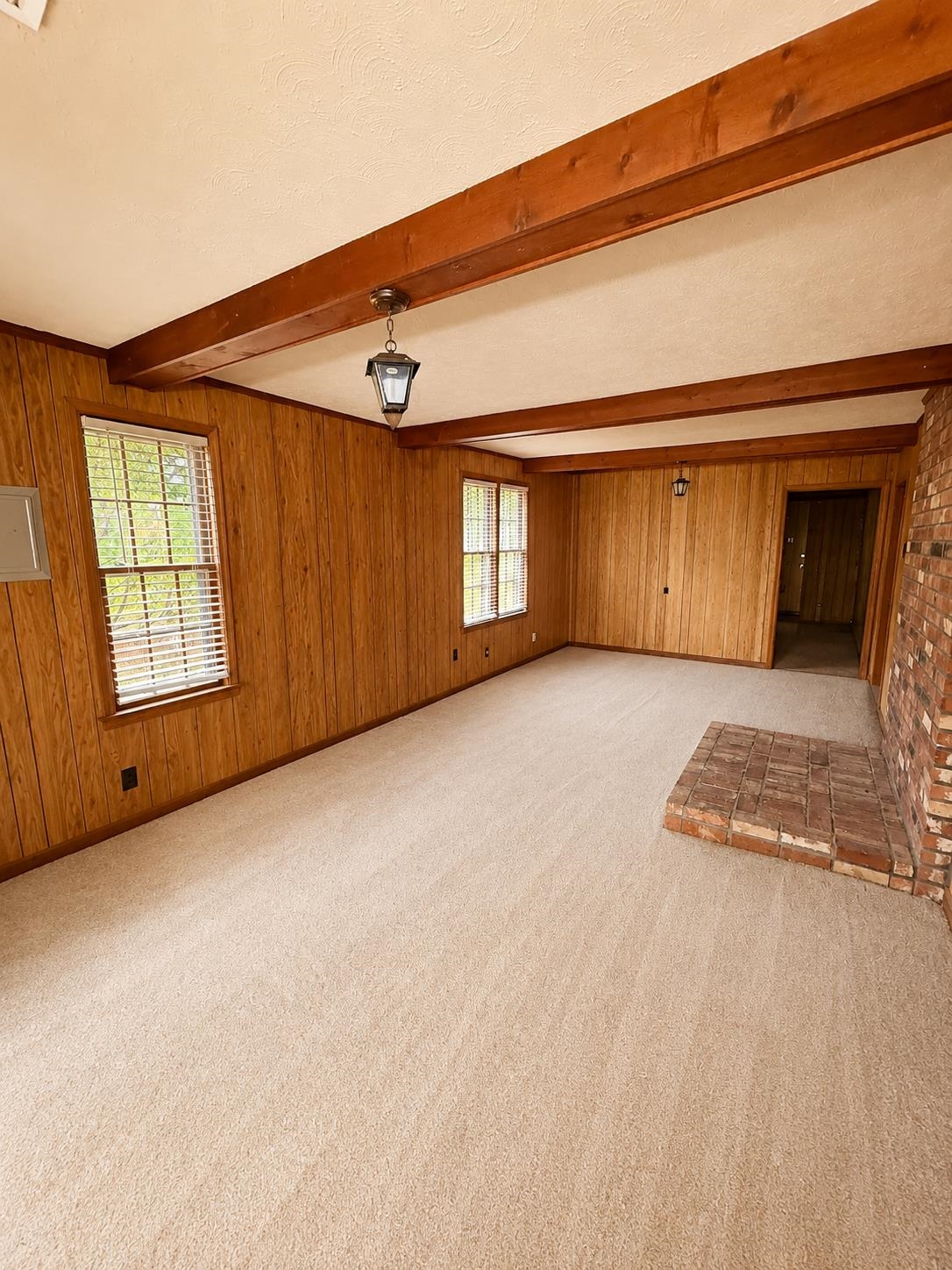 6760 Locke Road Millington, TN 38053 - Photo 4 of 31 an empty room with windows