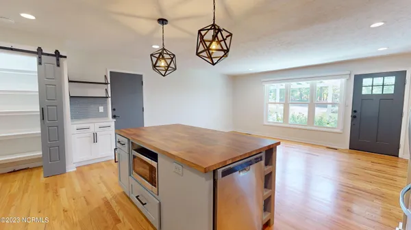 $2,350 | 505 West Rhode Island Avenue, Southern Pines, NC 28387