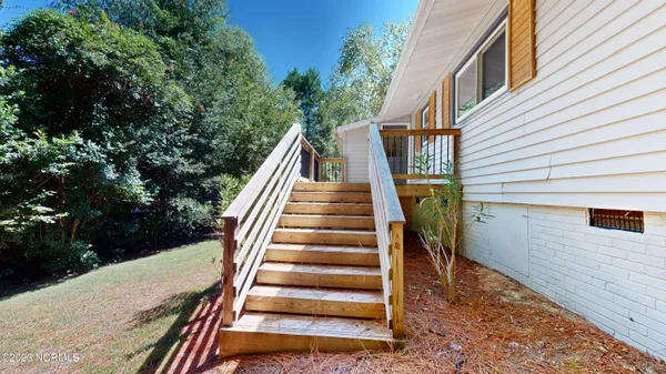 $2,350 | 505 West Rhode Island Avenue, Southern Pines, NC 28387