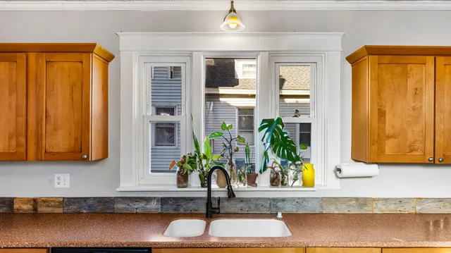 $349,000 | 55 Parkview Avenue, Bangor, ME 04401