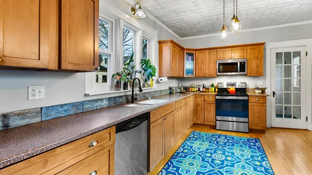 $349,000 | 55 Parkview Avenue, Bangor, ME 04401