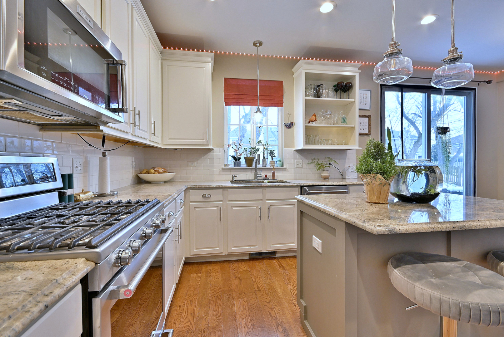 377 Geneva Lane Cary, IL 60013 - Photo 11 of 51