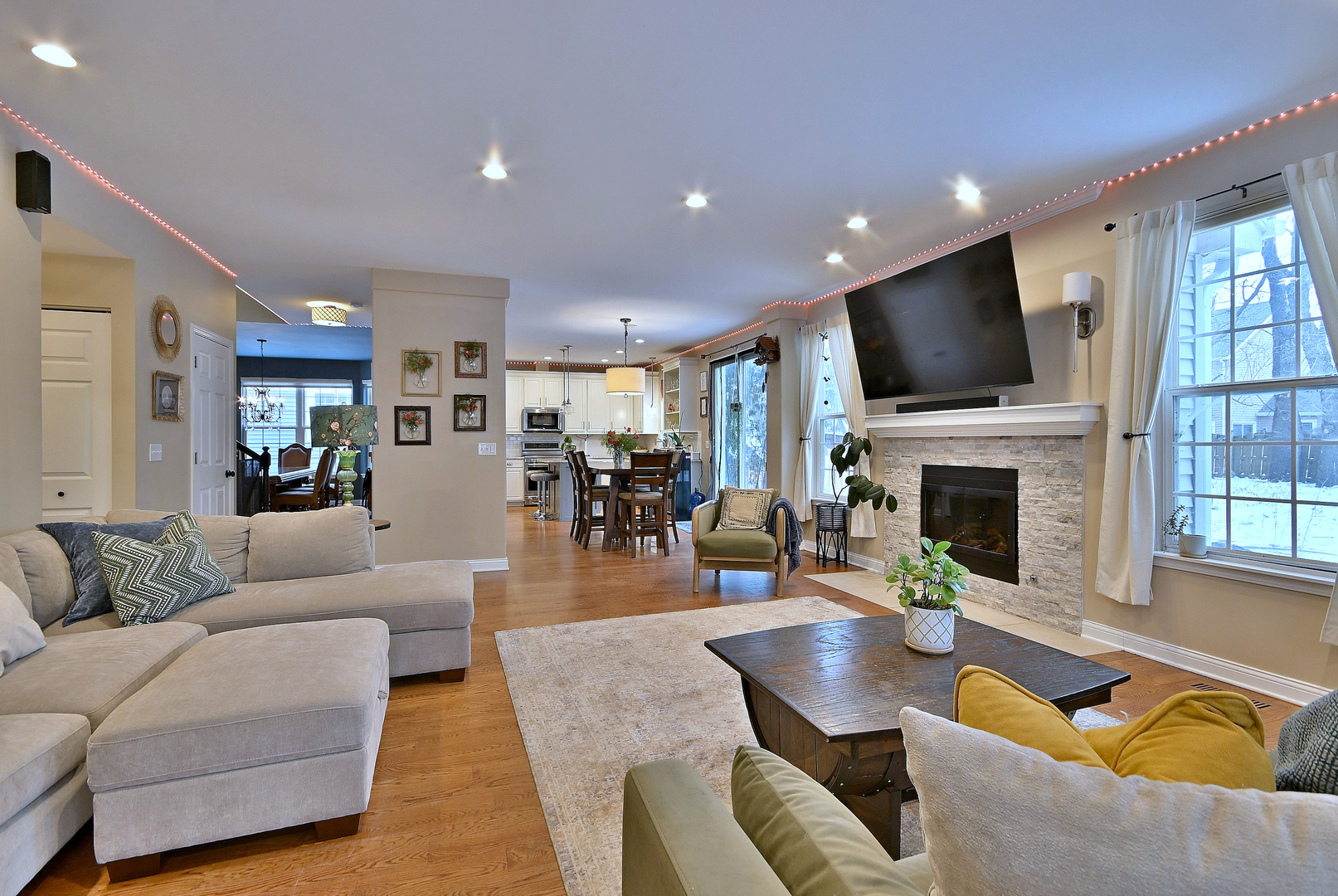 377 Geneva Lane Cary, IL 60013 - Photo 14 of 51