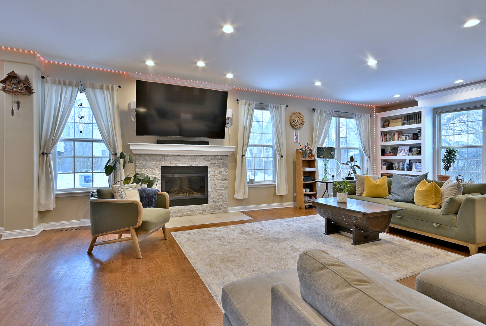 377 Geneva Lane Cary, IL 60013 - Photo 15 of 51