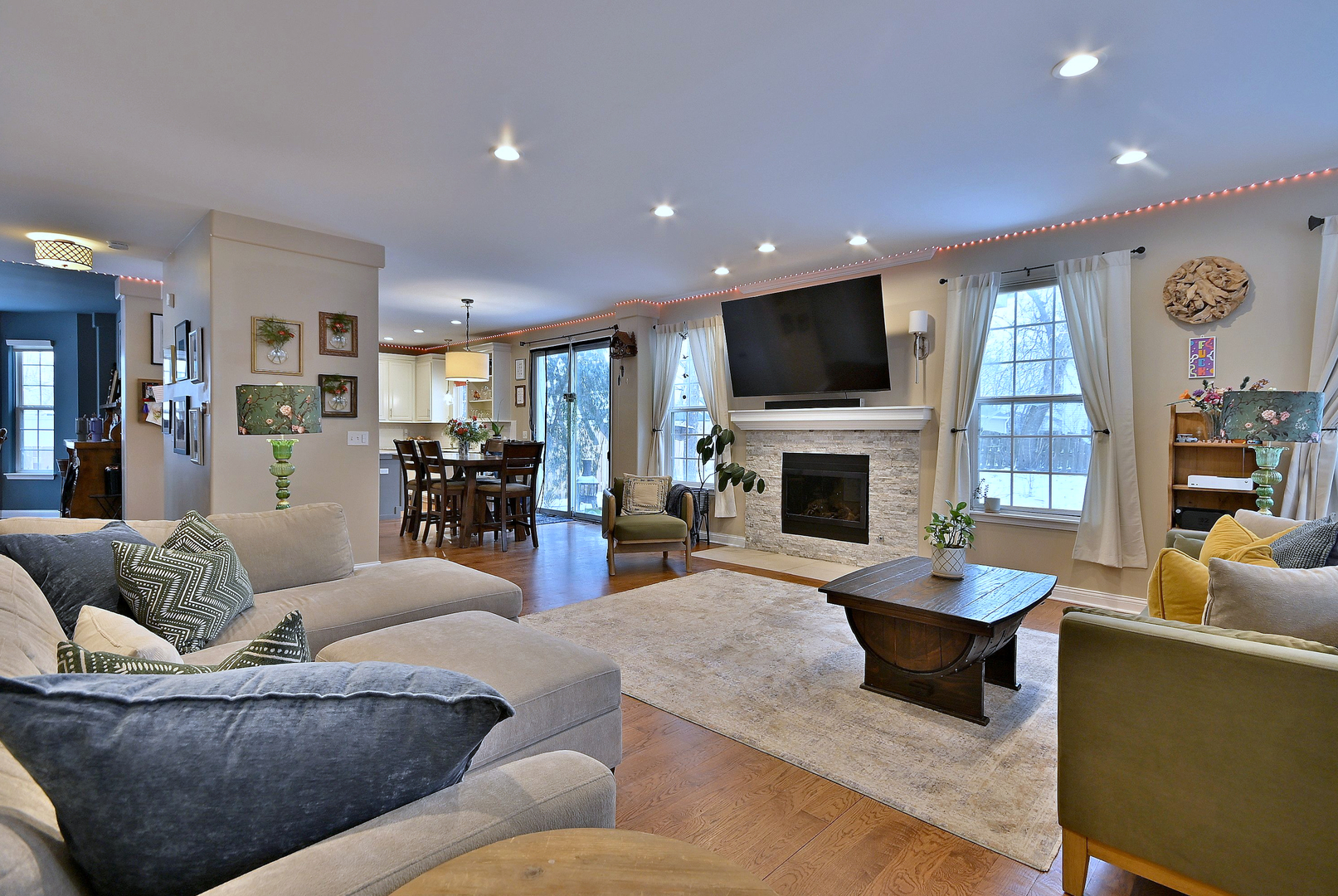 377 Geneva Lane Cary, IL 60013 - Photo 16 of 51