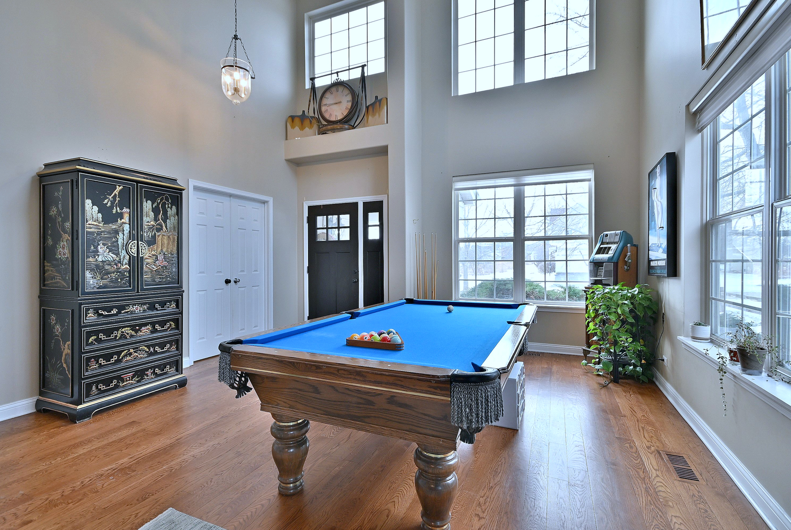 377 Geneva Lane Cary, IL 60013 - Photo 3 of 51